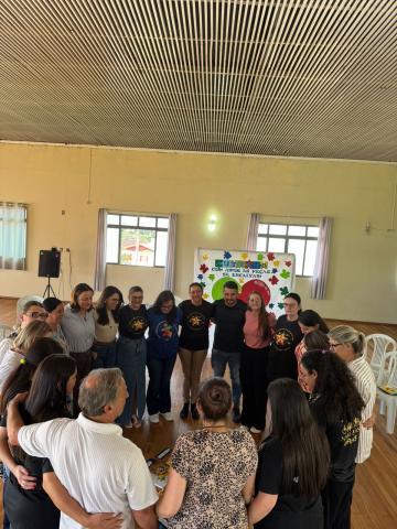 Roda de conversa reúne famílias de crianças com autismo em Jóia