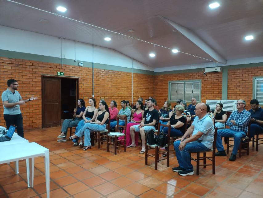 Jóia promove palestra sobre participação em feiras e fortalece o empreendedorismo local